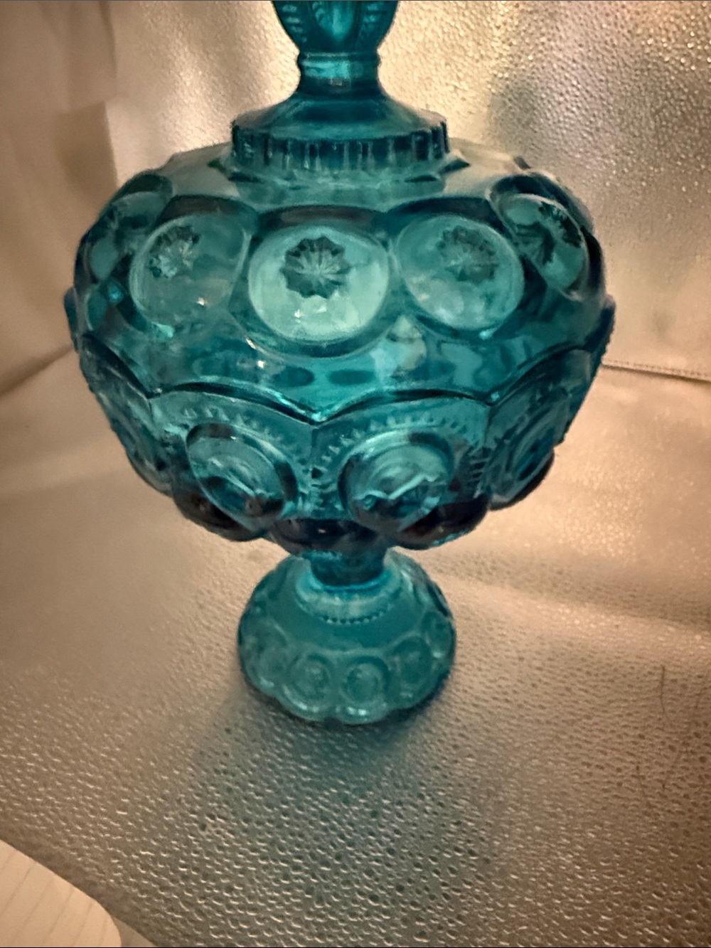 Vintage moon &star pattern circular depression and embossed stemmed pedestal - Picture 15 of 16